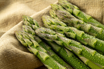 新鮮で美味しいグリーンアスパラ