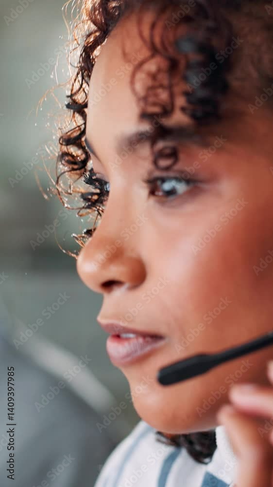 Leinwandbilder call center, customer service and business woman talking with it help desk technician. happy consult