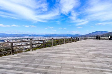 Fototapeta premium 京都府、将軍塚から眺める京都の街並み