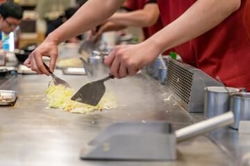 Cabbage teppanyaki is a comforting and flavorful dish that highlights the natural sweetness and crunch of fresh cabbage. Cooked on a sizzling iron plate, the leaves are charred just enough to release