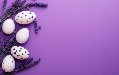 Obraz premium Lavender and Polka Dot Eggs: A Serene Easter Arrangement