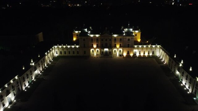 Pałac Branickich nocą