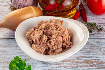 Canned tuna fish in olive oil