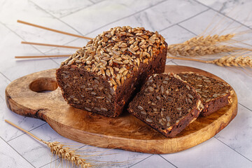 Browl rye bread with seeds