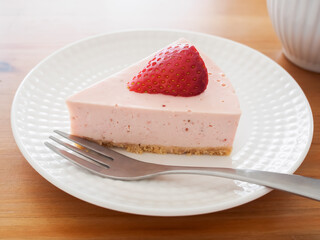 苺のレアチーズケーキ