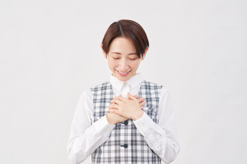 女性　事務員　ほっとする　白背景
