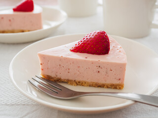 苺のレアチーズケーキ