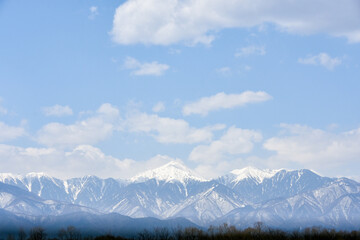 春の信州の絶景　残雪残る北アルプス