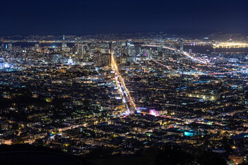Obraz premium San Francisco Skyline at Night with City Lights