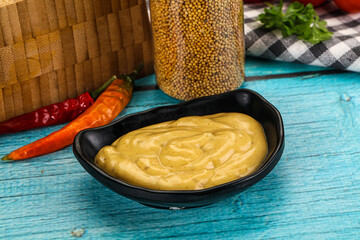 Spicy yellow mustard sauce dip