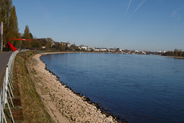 Ufer vom Rhein