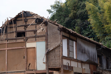 解体が進む家屋