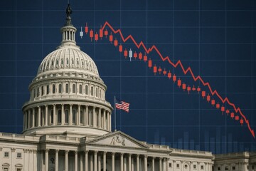 Fototapeta premium Economic Decline Shown Through a Downward Trend in Front of the Capitol Building