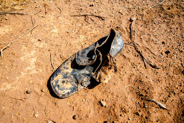 2024 03 16 Jebel Saghro Handour Valley abandoned shoe 165