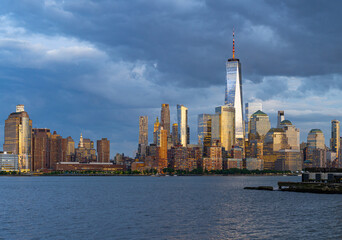 Obraz premium New York City. NYC cityscape with skyscrapers. Panoramic view of New York City skyline. Manhattan skyline. New York and Hudson River. Downtown NYC. New York skyscrapers. Manhattan and Brooklyn.