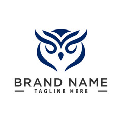 Obraz premium A head of owl logo features a sleek, minimalist design with sharp lines and minimal