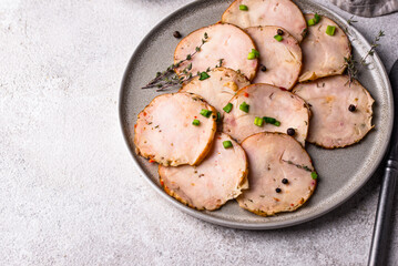 Sliced chicken sausage with herbs