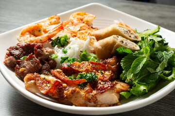A view of a plate of Vietnamese bun.