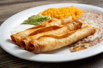 A view of a flautes entree.