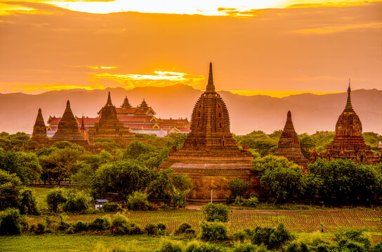 Bagan, Myanmar, Aia. Buddhist temples at sunset.