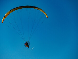 Motorgleitschirm fliegen