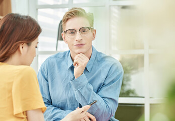 Fototapeta premium Business Meeting with Smartphone in Modern Office