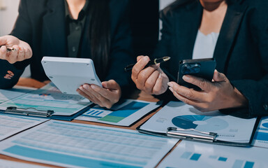Naklejka premium Business analyze,Close up Business people meeting to discuss the situation on the market. Business Financial Concept