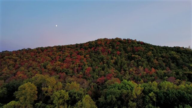 Autumn Skies and Beautiful Landscapes In Branson, Missouri &ndash; 4K Aerial Drone Footage