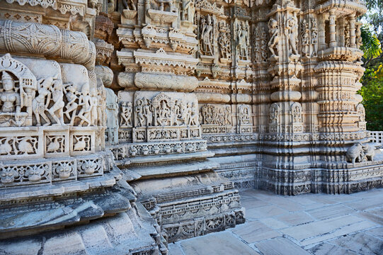 Marble carvings, 108 Shri Ranakpura Parshwanath Shwetambar Jain Derasar Tirth, Ranakpur, Rajasthan
