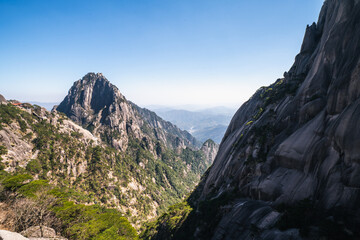 Fototapeta premium Majestic Mountain Scenery of Huangshan
