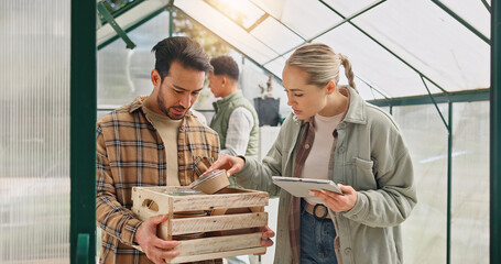Salad, box and tablet with woman and farmer for food delivery checklist, organic inventory and agro product. Sustainable business and inspection with people for environment, farm to table and harvest © peopleimages.com