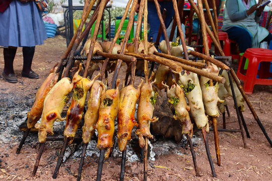 tradicional cuy al palo