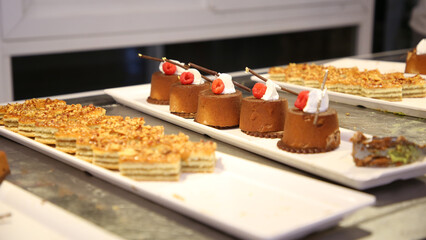 Pasteles en el buffet