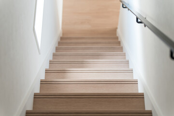 住宅の階段とアイアンの手すり
