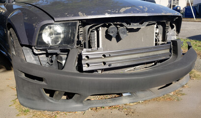Fototapeta premium automobile front end damage
