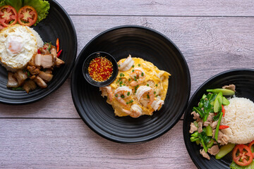 Omelette with shrimp and rice