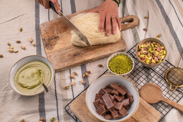 Dubai Schokolade mit Pistazien – selbstgemachte Pralinen mit Kadayif