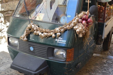 Sicilia,Cefalù,vendita ambulante della verdura