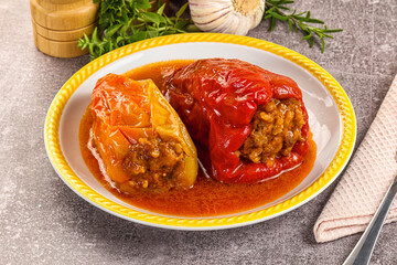 Stuffed bell pepper with meat