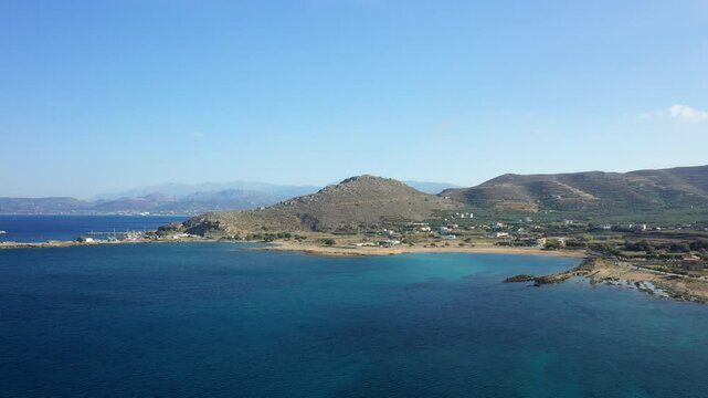 The fine sandy beach of Trachilos towards Kissamos, in Europe, in Greece, in Crete, towards Kissamos, towards Chania, On the Mediterranean Sea, in summer, on a sunny day.&nbsp;