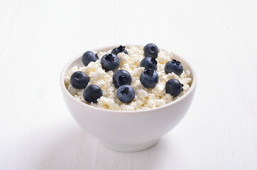 Cottage cheese and blueberries