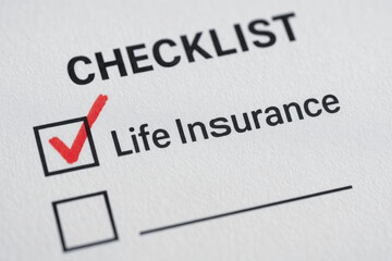 Obraz premium Life insurance is essential part of retirement planning with checklist to ensure secure future