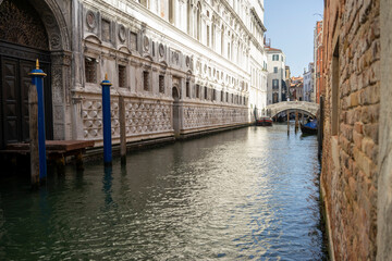 Obraz premium Authentic Italian Streets – Timeless Scenes of Everyday Life. Candid and atmospheric images of Italian streets capturing the charm, color, and character of everyday life.
