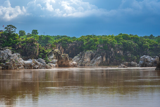 Bhedaghat boating point well-known for its Marble rocks gorge which magically changes shapes alongside Narmada River in Jabalpur District, Madhya Pradesh, India.