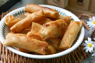 Fried spring rolls or Popiah Goreng, crispy fried spring roll filled with vegetables, meat or prawns, offering a crunchy delight.  Usually served for breakfast or afternoon tea.