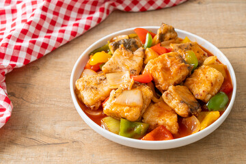fish stew with tomato and pepper