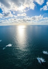 Obraz premium Bright Sunny Day Over Calm Ocean Waters