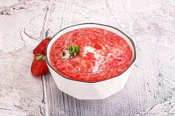 Strawberry soup with strachatella cheese