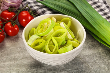 Fresh ripe green leek slices
