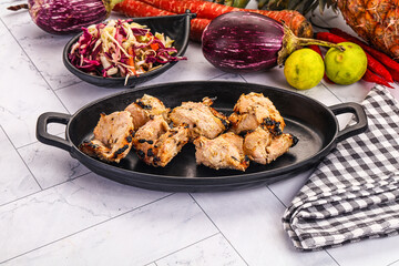 Afgani chicken kebab with white marinade